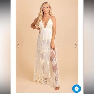 🤍Unforgettable Love Lace Maxi Dress